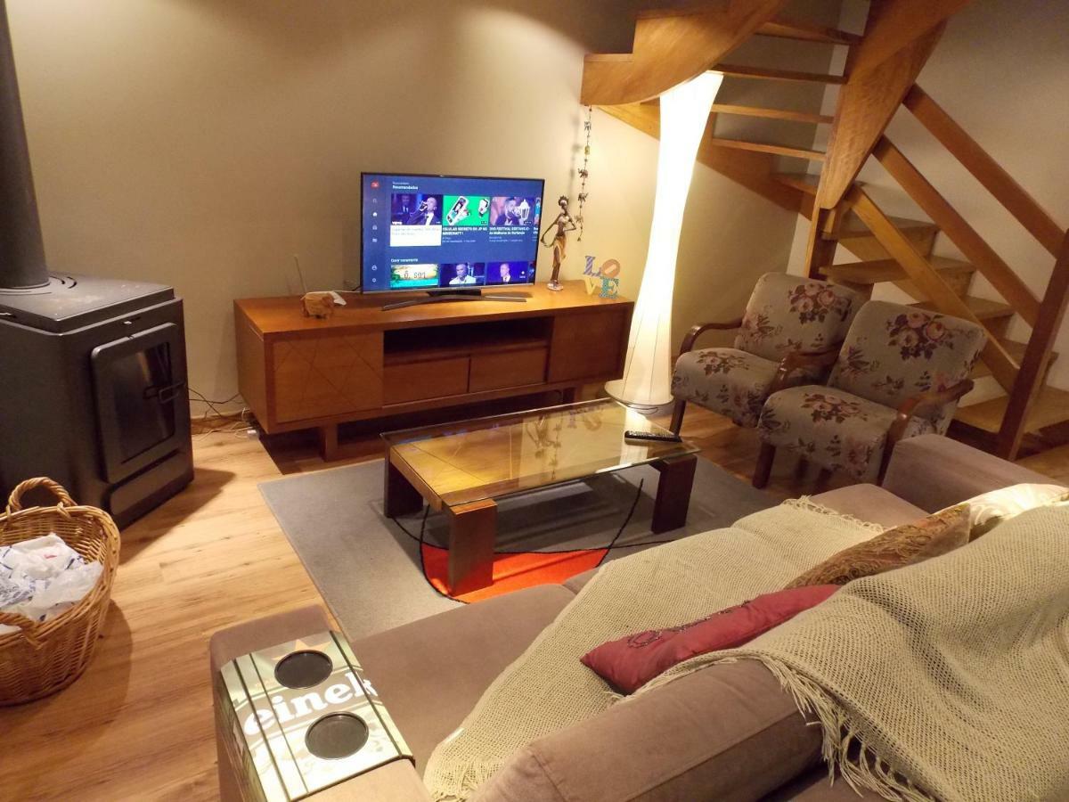 Triplex 3 Suites Em Канела Экстерьер фото